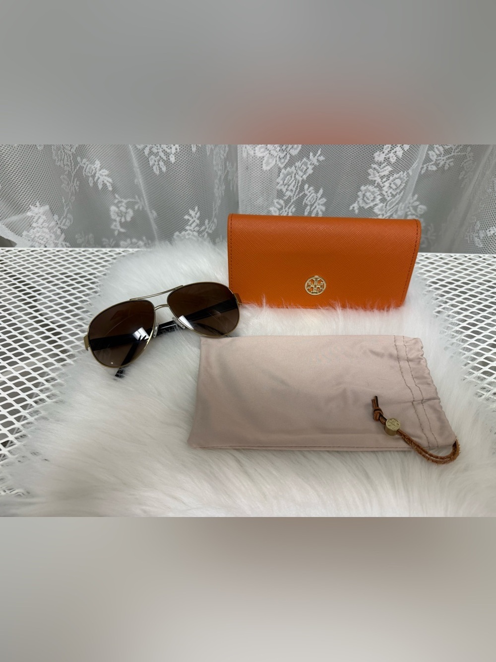 Tory Burch Polarized Aviator Sunglasses Gold Brown Gradient Lens Case & Pouch